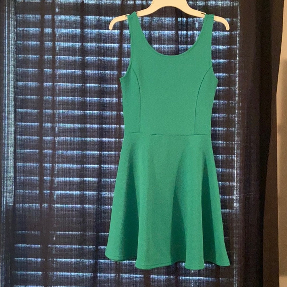 Green H&M dress
